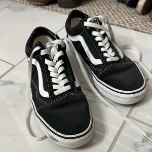 Vans Unisex Old Skool Skate Shoe (US W10/ M8.5 - Black/White)